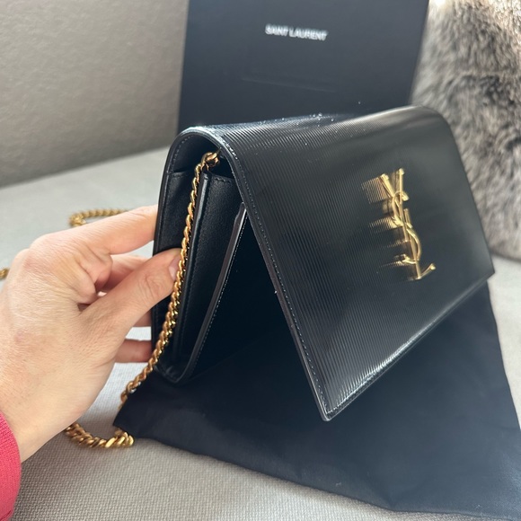 Classic Glossy Leather Chain Crossbody Bag🚨 - Picture 14 of 15